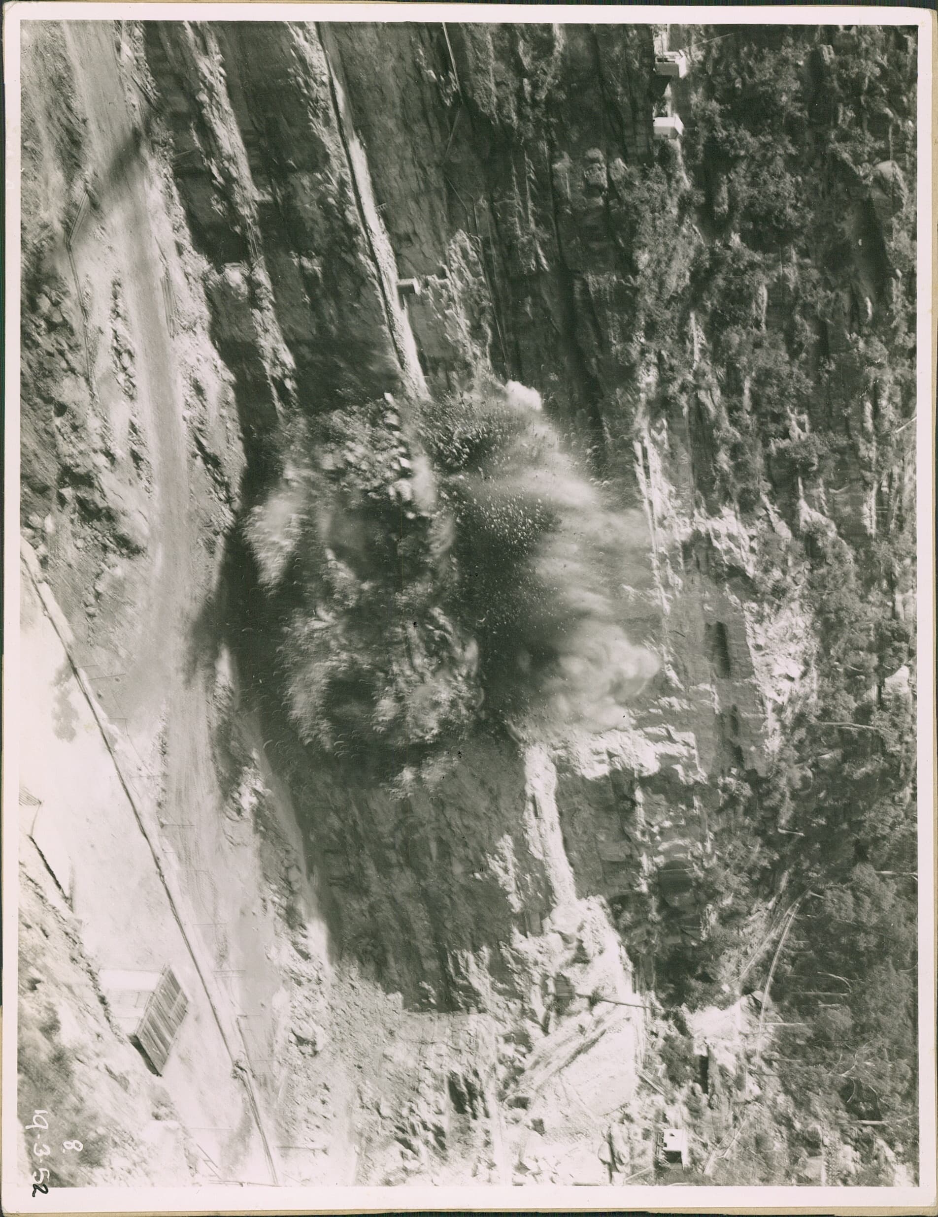 Warragamba Dam construction photo 2