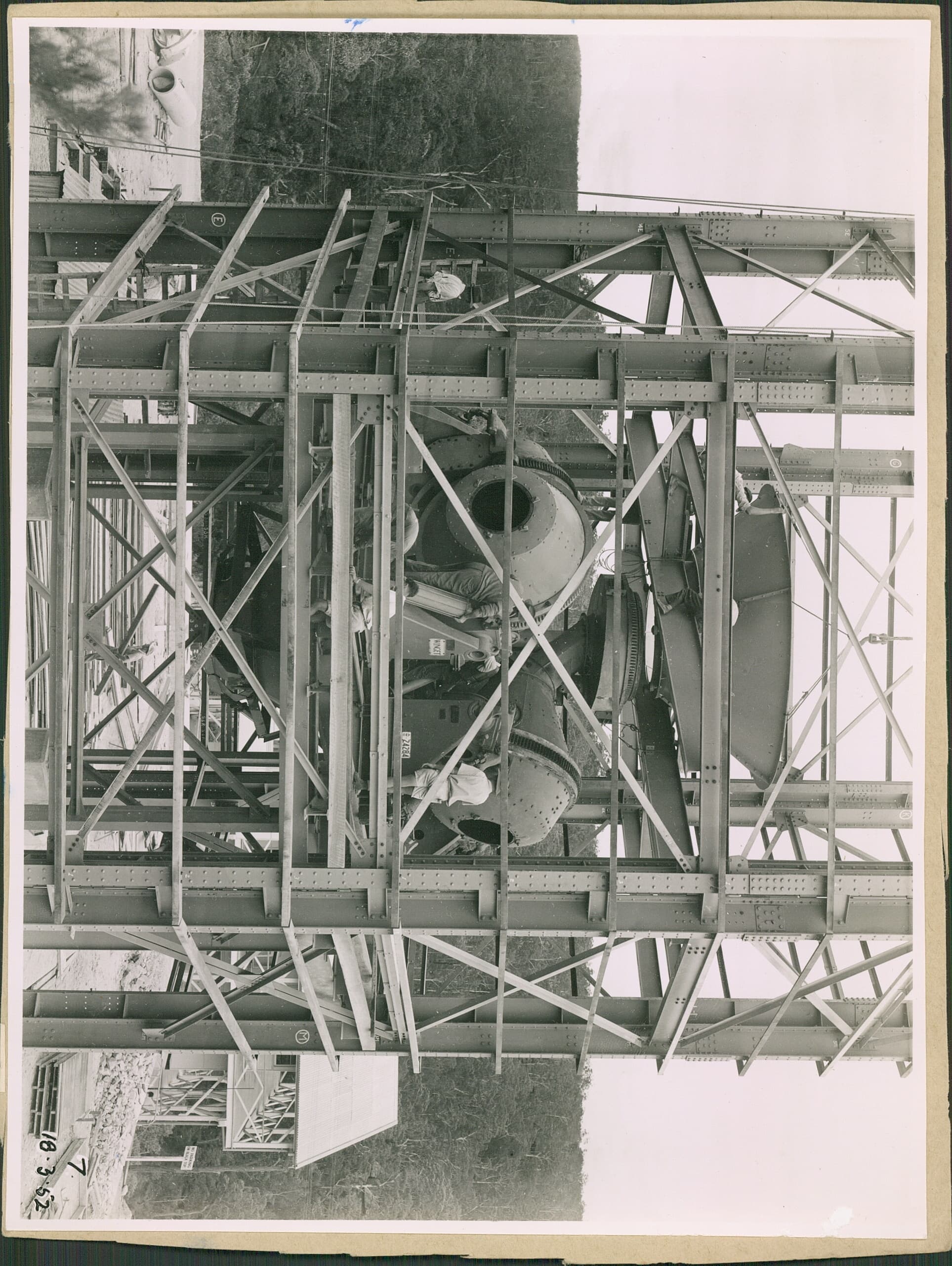 Heavy machinery at Warragamba Dam