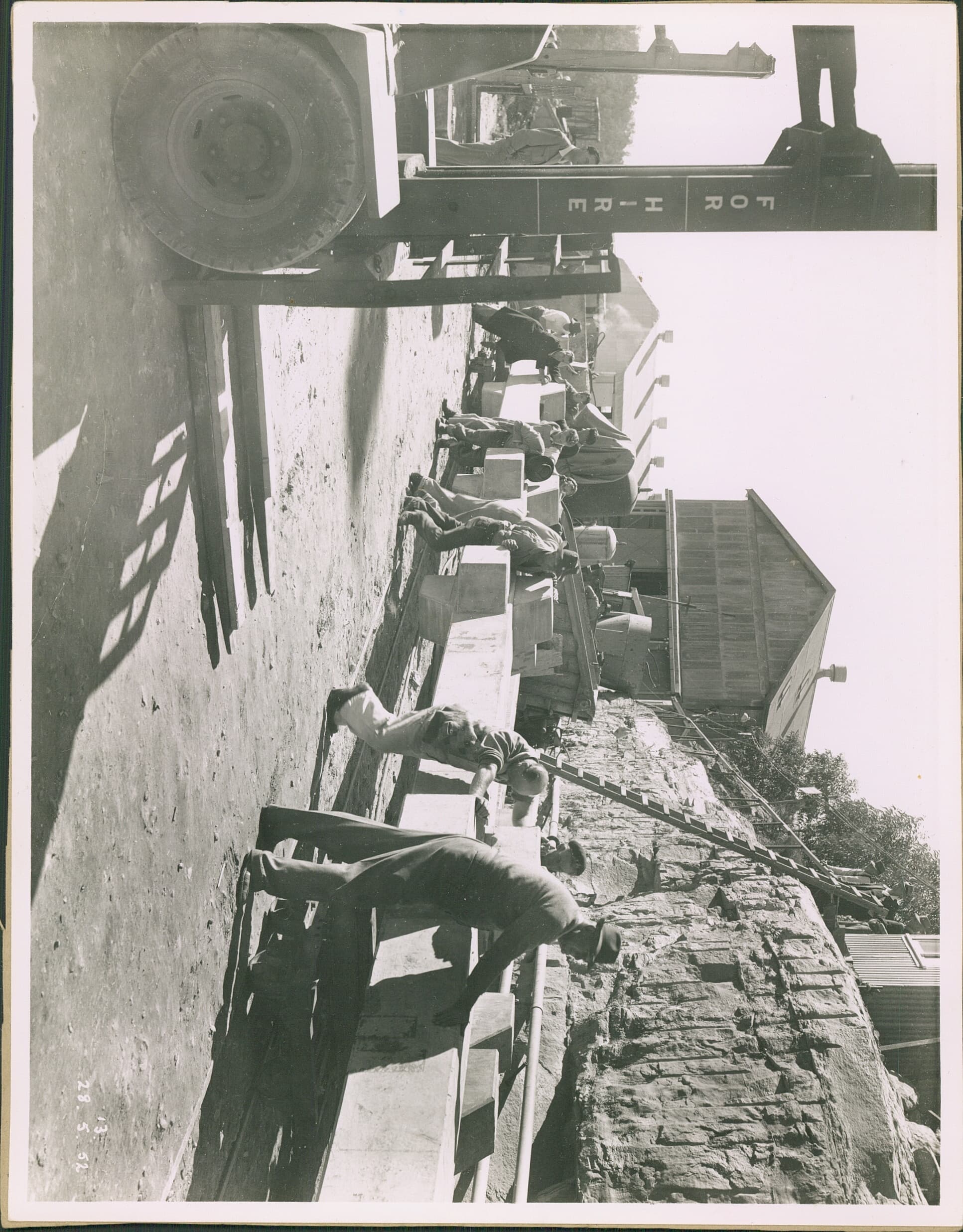 Warragamba Dam construction photo 9